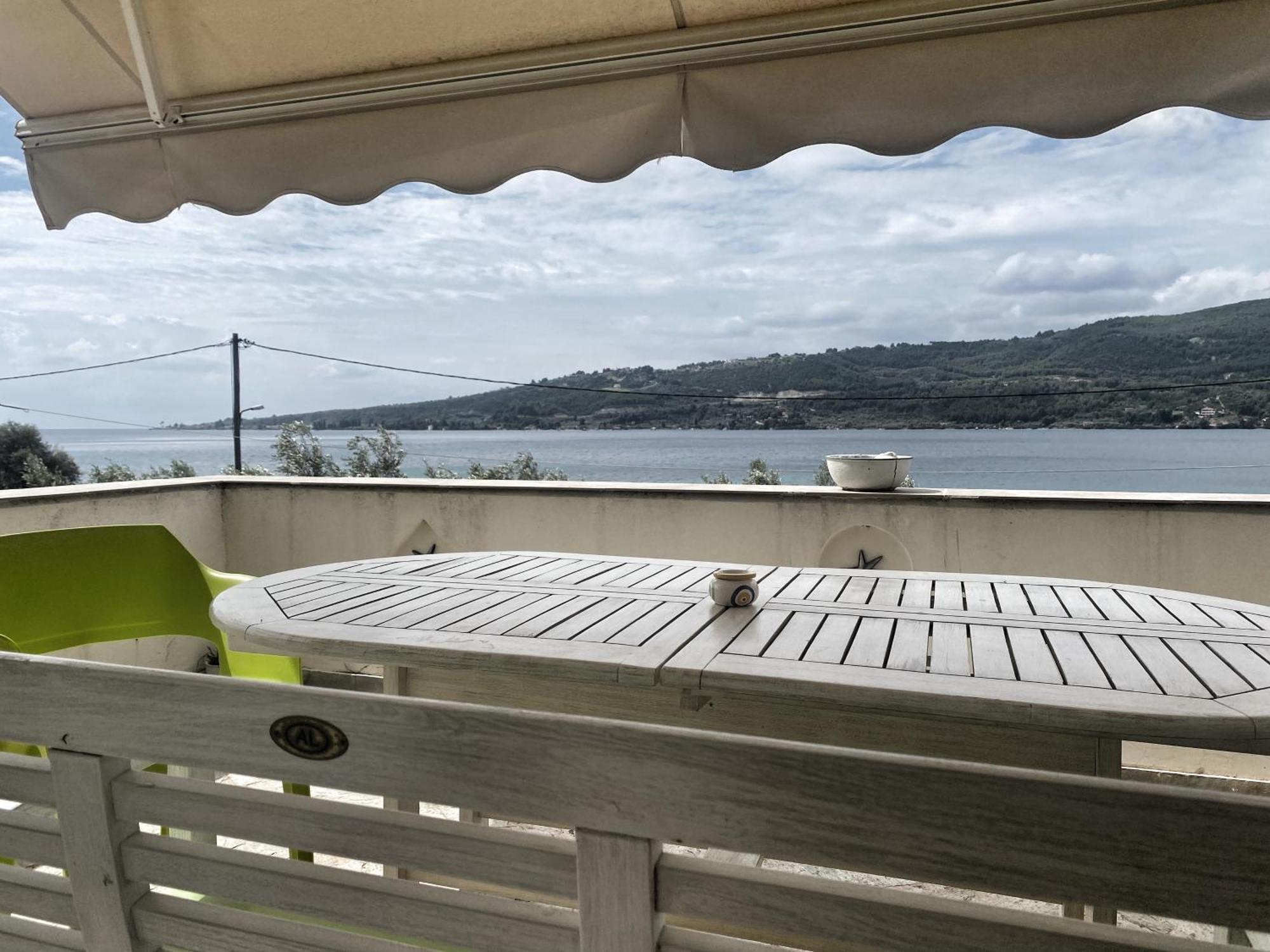 Rododafni Loft Gialtra Buitenkant foto