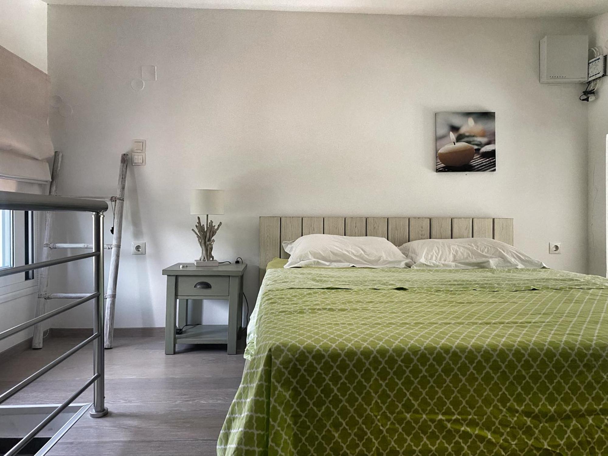 Rododafni Loft Gialtra Buitenkant foto