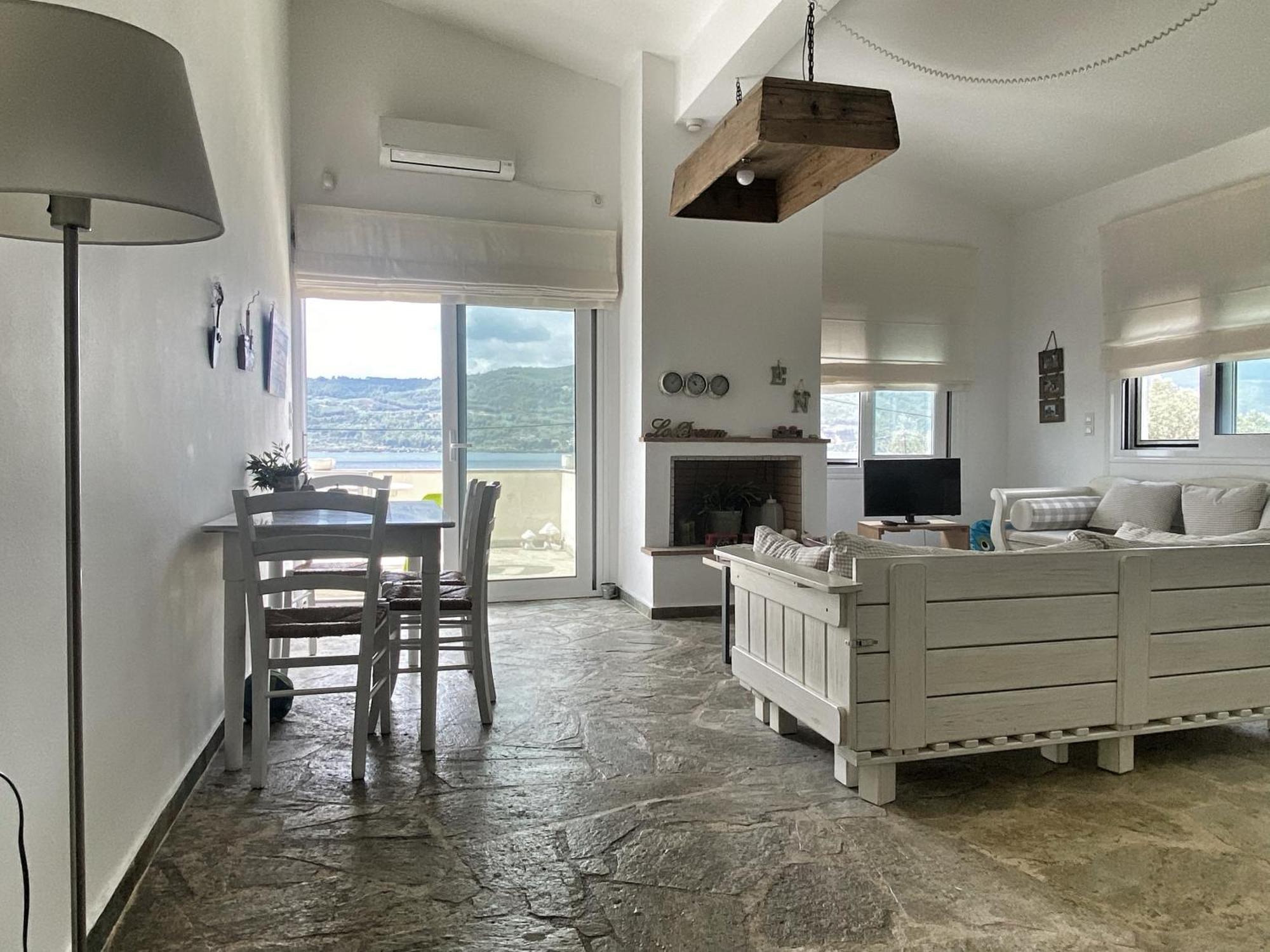 Rododafni Loft Gialtra Buitenkant foto